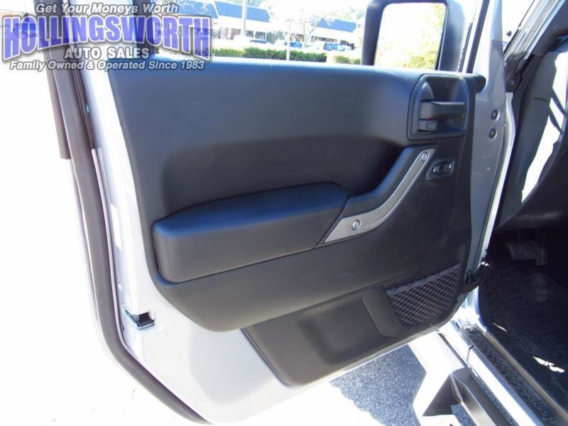 Used 2018 Jeep Wrangler Unlimited Sport image 19