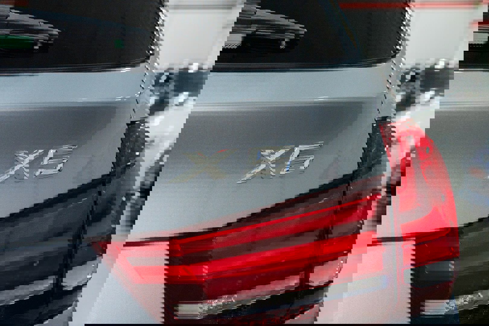 Used 2018 BMW X5 xDrive50i w/ M Sport Package image 9