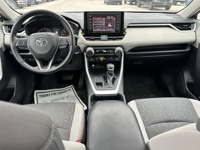Used 2021 Toyota RAV4 XLE w/ Convenience Package image 12