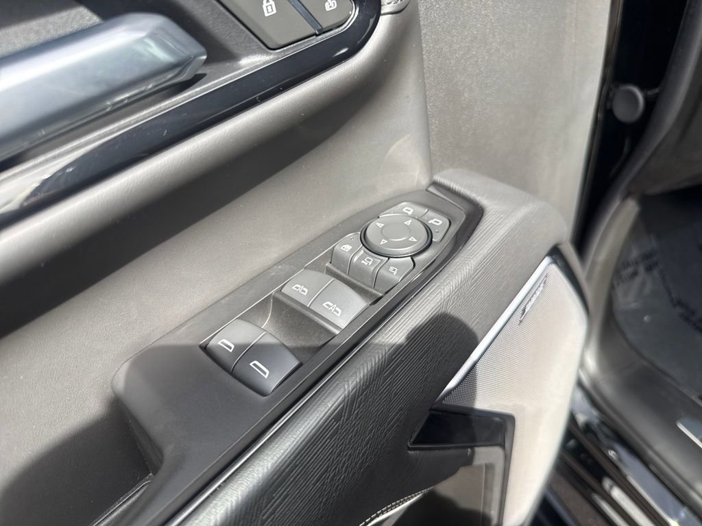 Used 2025 GMC Sierra 2500 AT4X w/ AT4X AEV Edition image 11