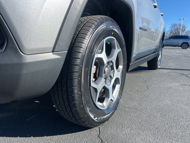 Used 2022 Jeep Compass Trailhawk w/ Trailhawk Elite Group image 12