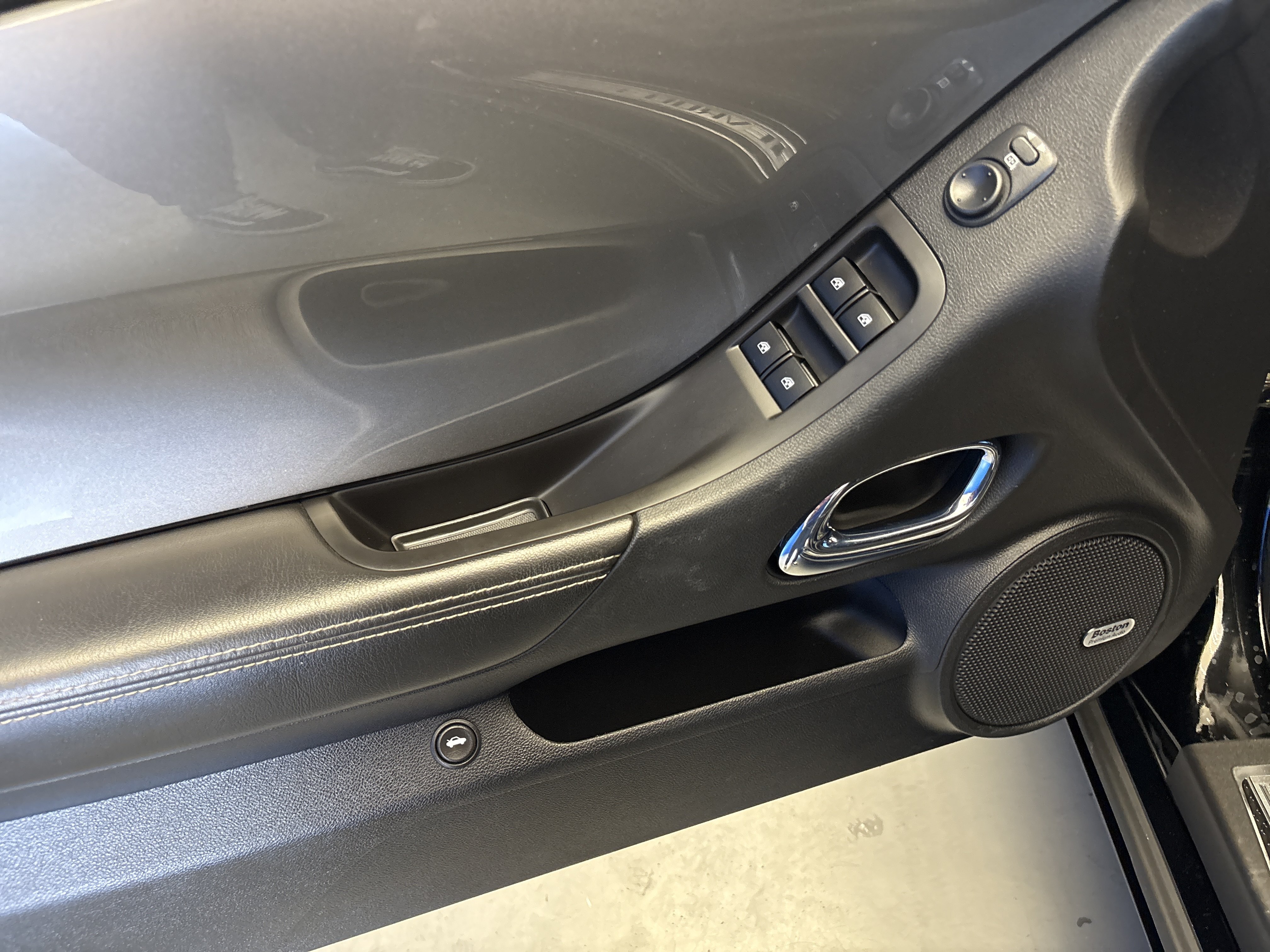Used 2011 Chevrolet Camaro SS w/ RS Package RWD image 10