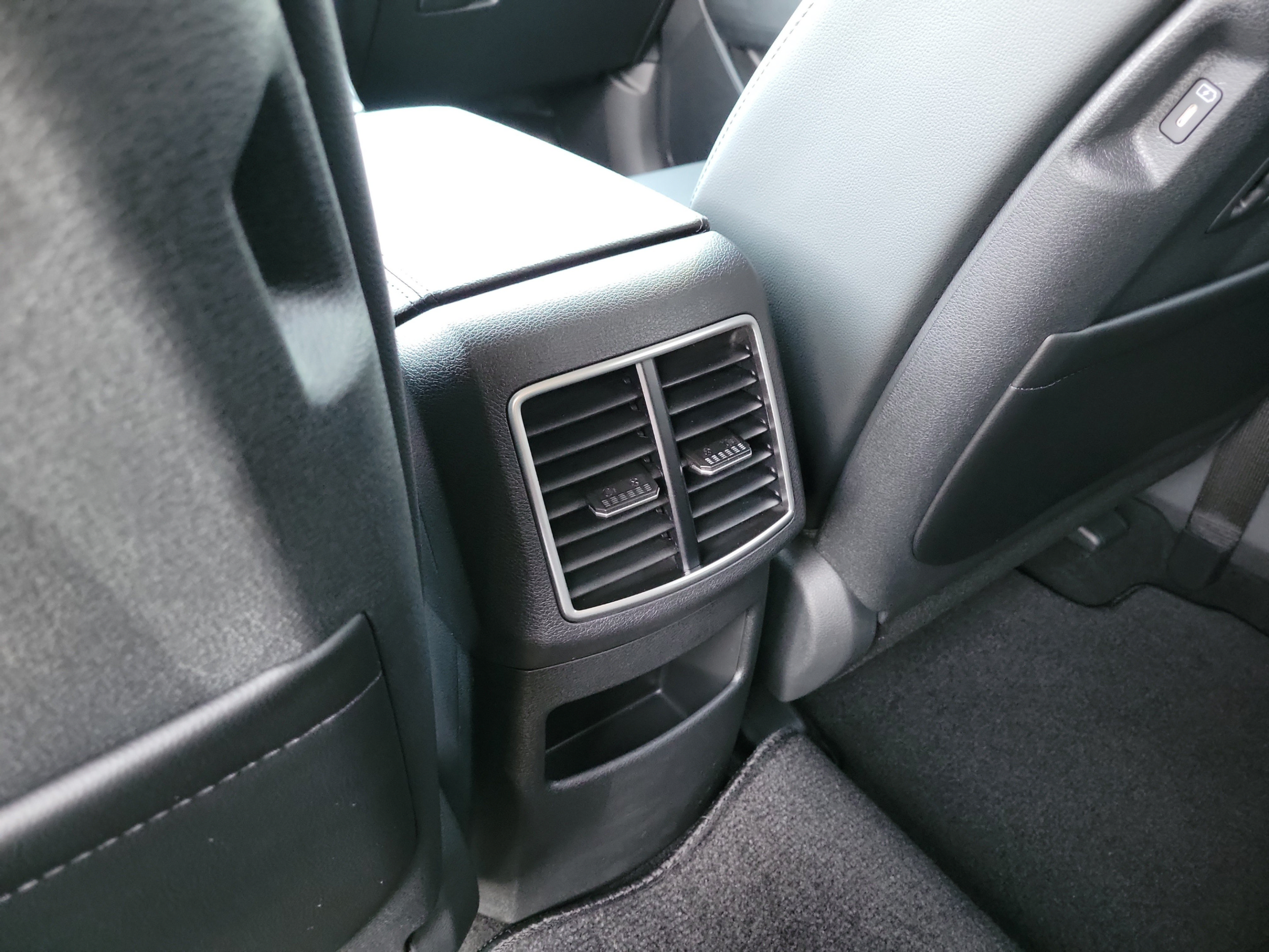 New 2027 Kia Sportage EX FWD image 11