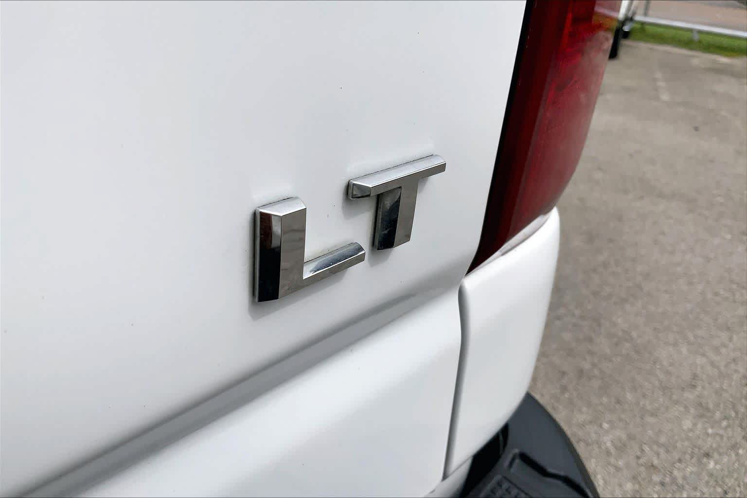 Used 2024 Chevrolet Silverado 2500 LT AWD/4WD image 10