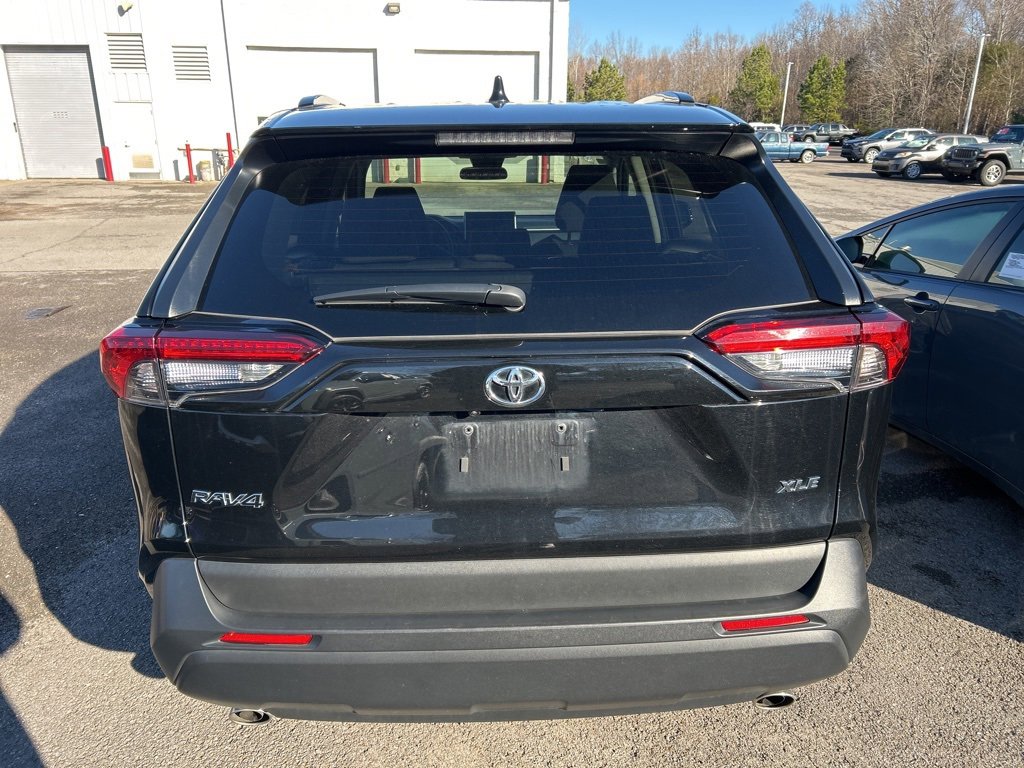 Used 2024 Toyota RAV4 XLE image 6
