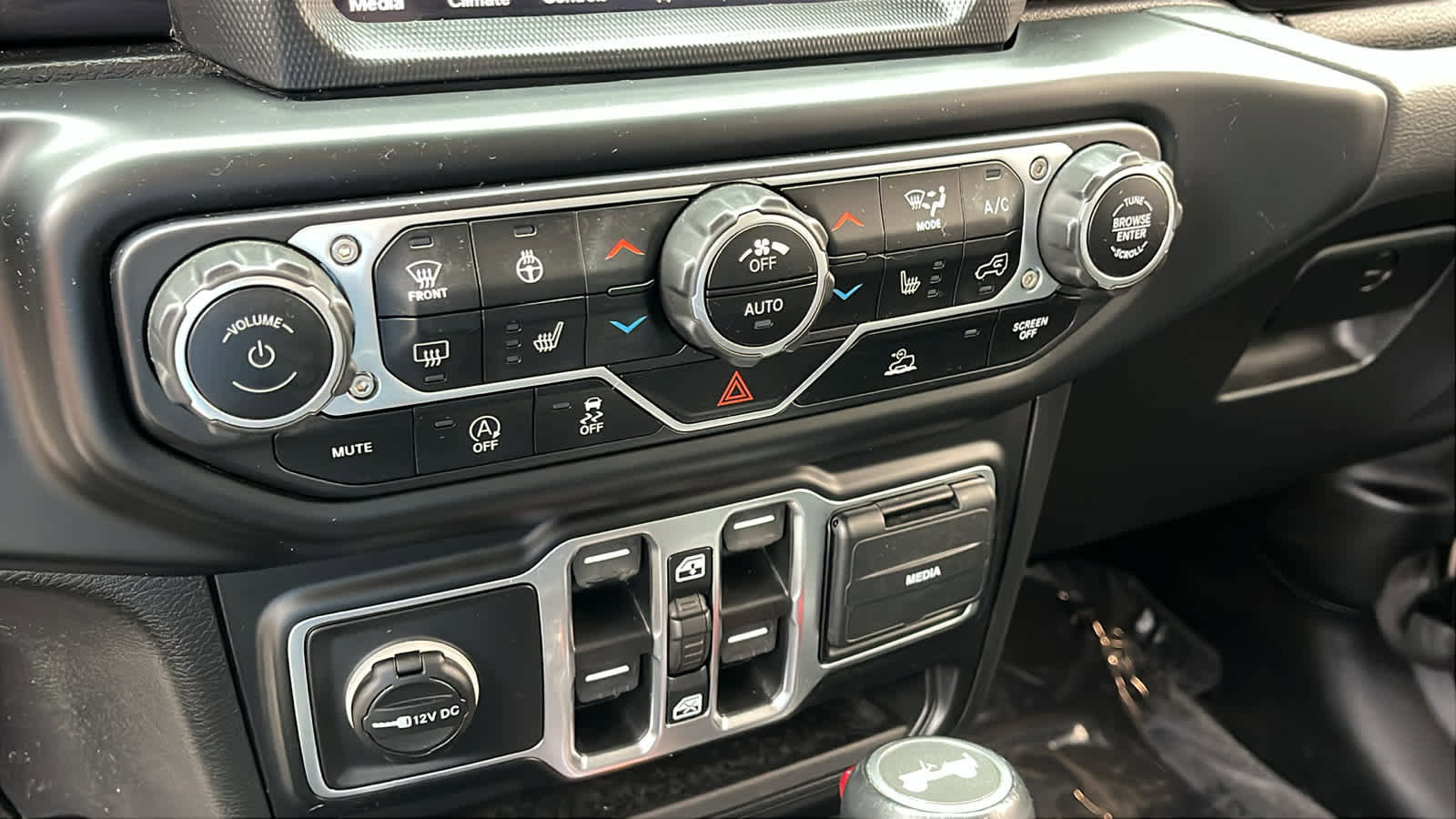 Certified 2021 Jeep Wrangler Unlimited Sahara AWD/4WD image 22