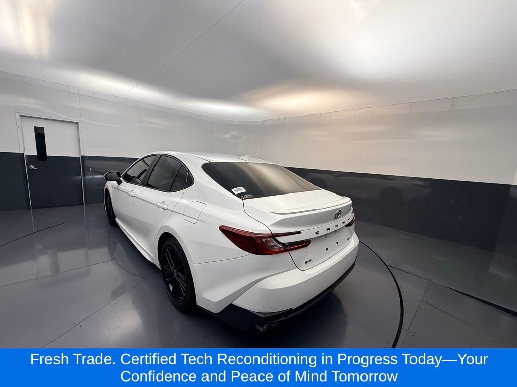 Used 2025 Toyota Camry SE FWD image 3