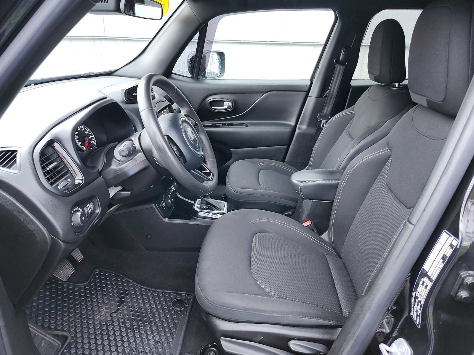 Used 2022 Jeep Renegade Altitude image 11