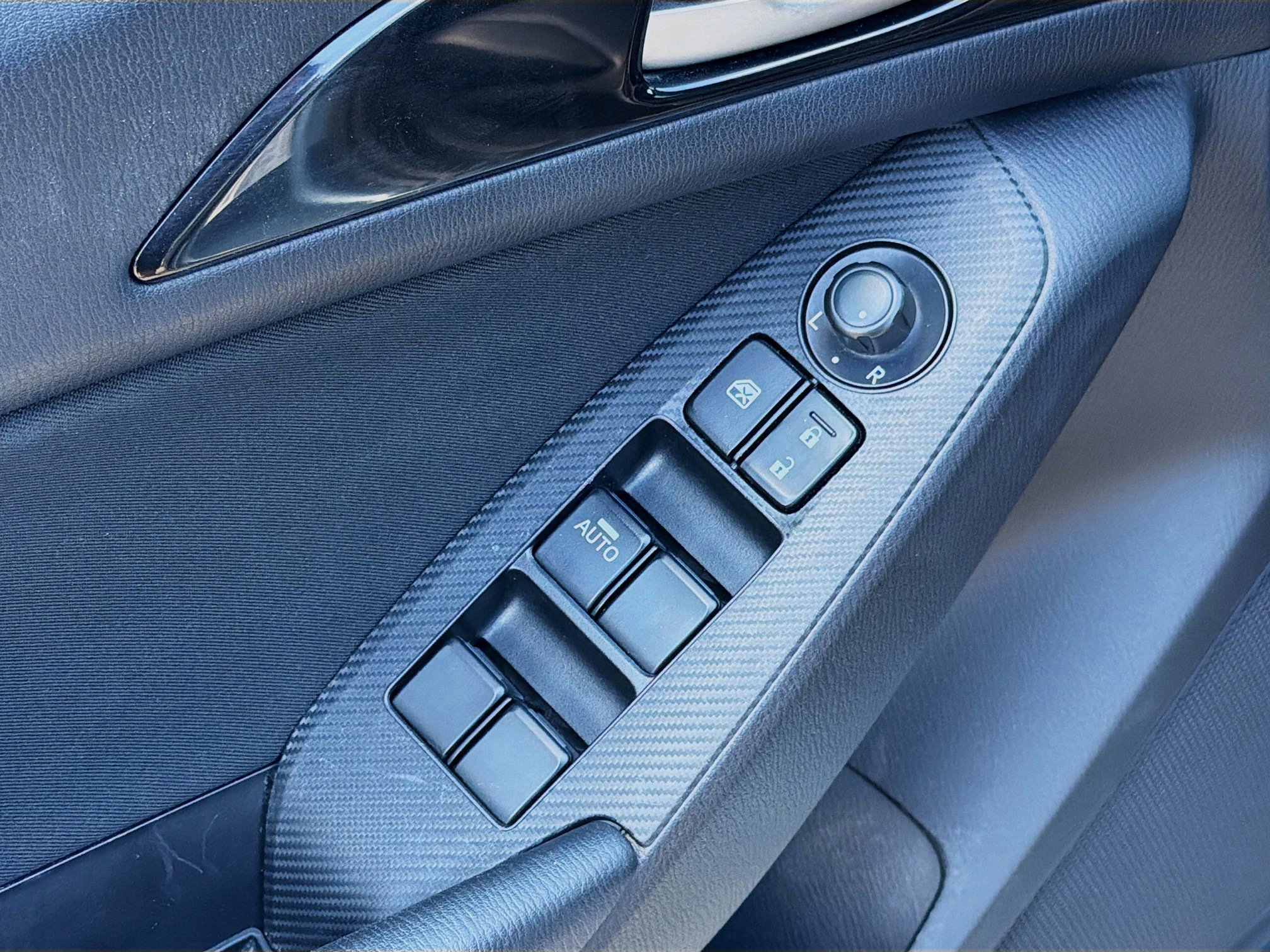 Used 2016 MAZDA MAZDA3 i Sport w/ Preferred Equipment Package image 21