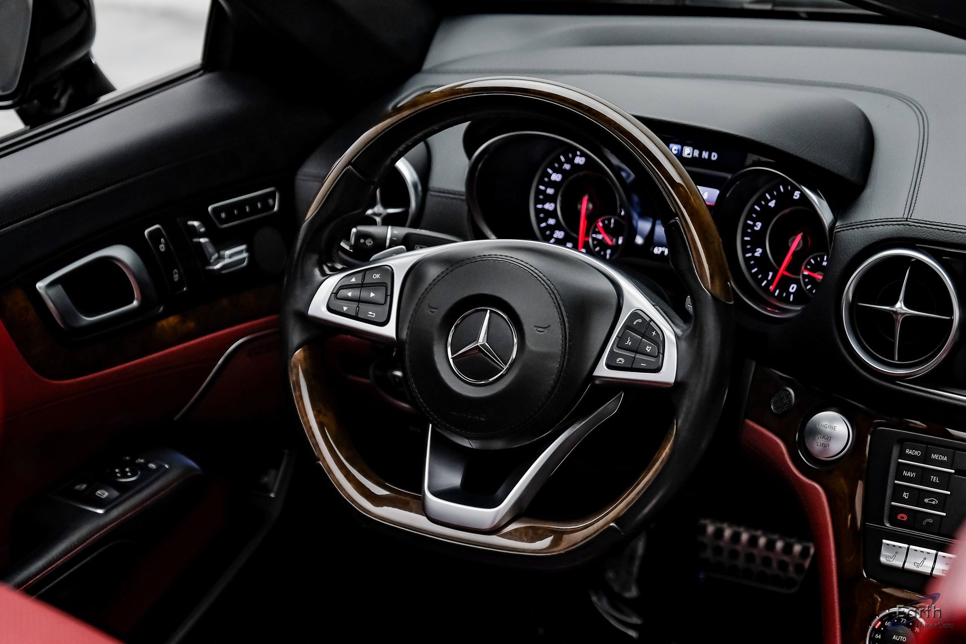 Used 2017 Mercedes-Benz SL 550 image 54