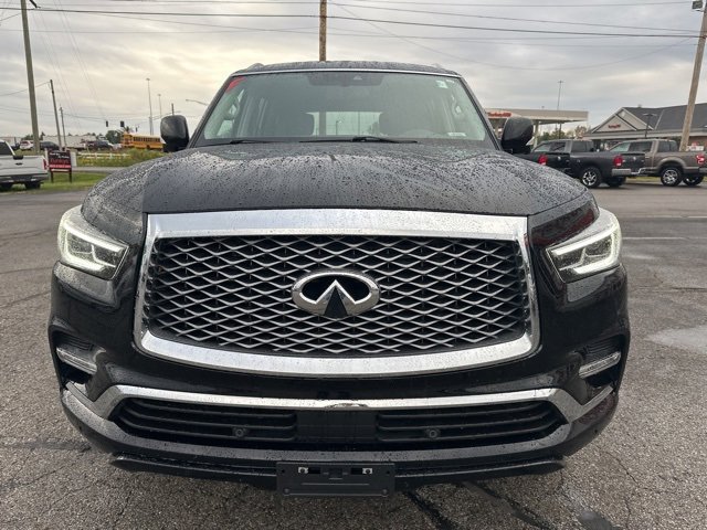 Used 2018 INFINITI QX80 4WD w/ Driver Assistance Package image 2