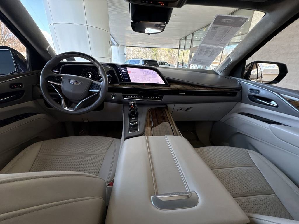 Certified 2022 Cadillac Escalade ESV Premium Luxury Platinum w/ Heavy-Duty Trailer Package image 21
