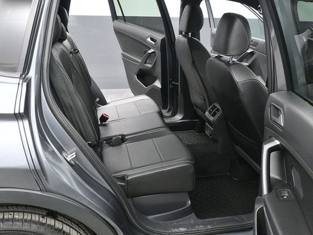 Used 2021 Volkswagen Tiguan SE R-Line image 12