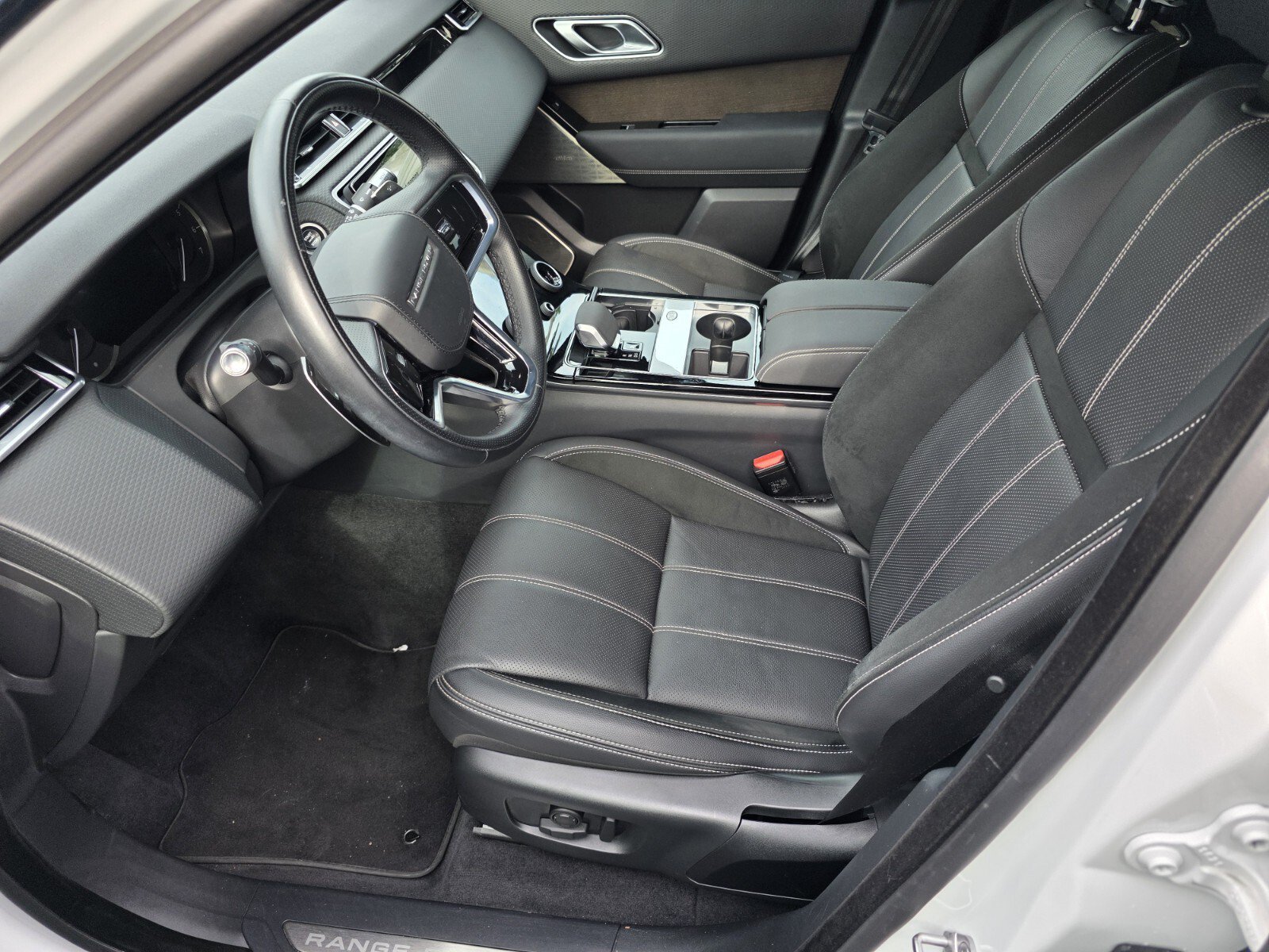 Certified 2023 Land Rover Range Rover Velar S AWD/4WD image 10