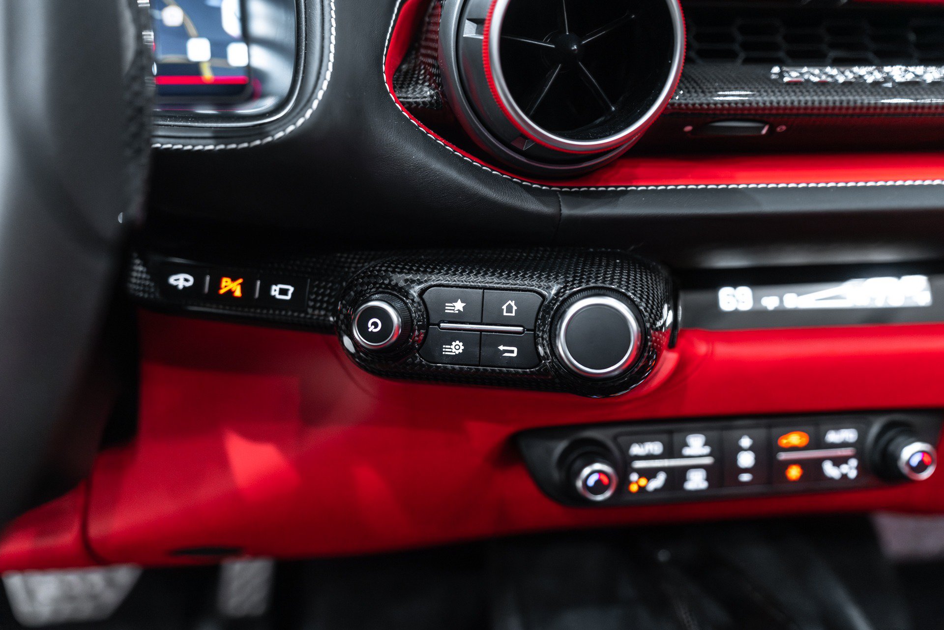 Used 2023 Ferrari 812 GTS RWD image 19