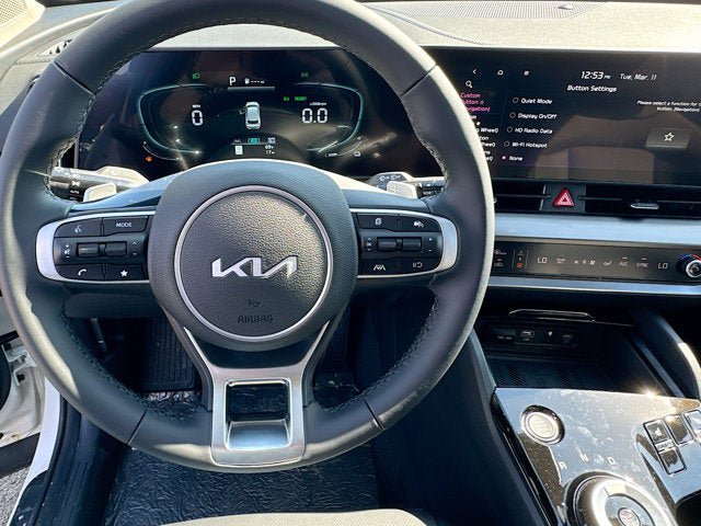 Certified 2025 Kia Sportage EX w/ EX Premium Package AWD/4WD image 14