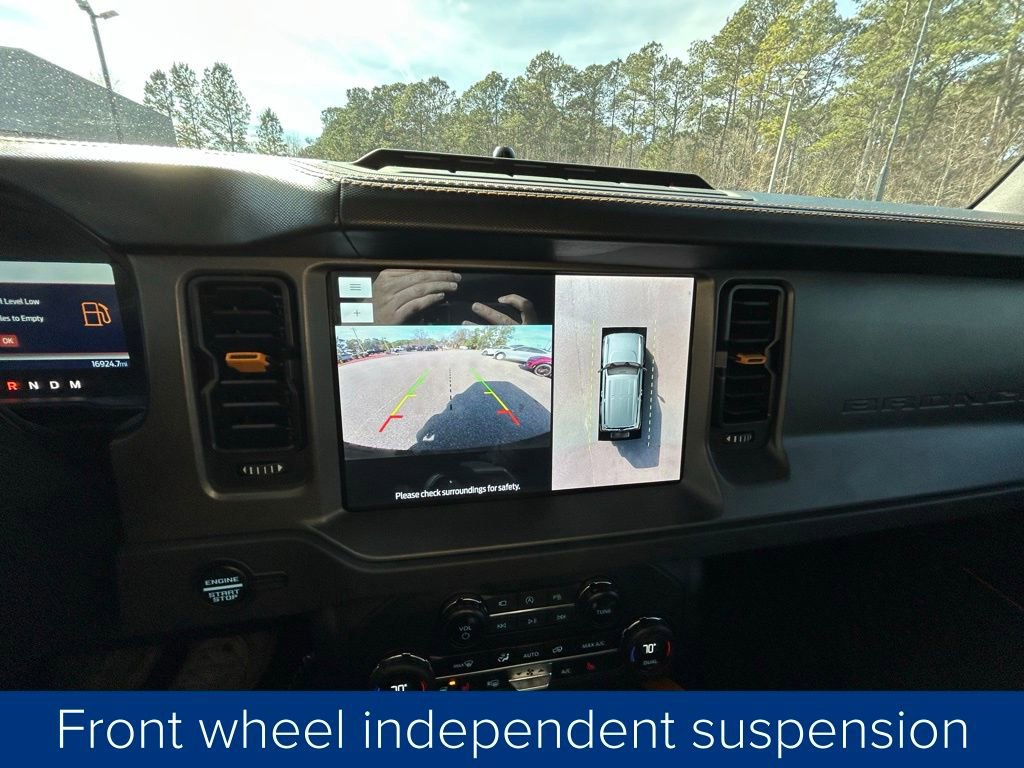 Used 2024 Ford Bronco Badlands image 38