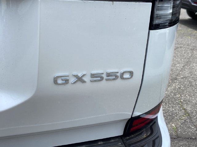 New 2026 Lexus GX 550 w/ Cold Area Package AWD/4WD image 10