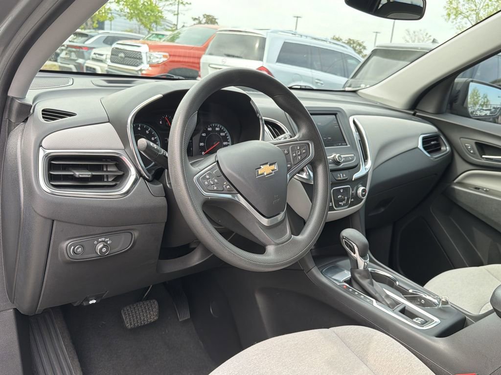 Used 2023 Chevrolet Equinox LS image 10