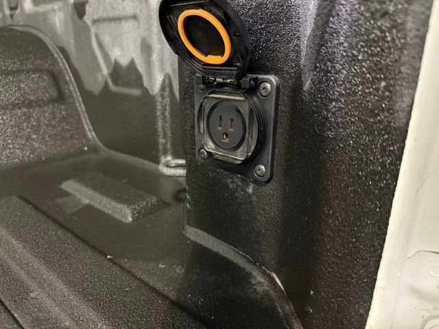 Certified 2022 Chevrolet Silverado 1500 LT w/ Z71 Off-Road Package AWD/4WD image 9