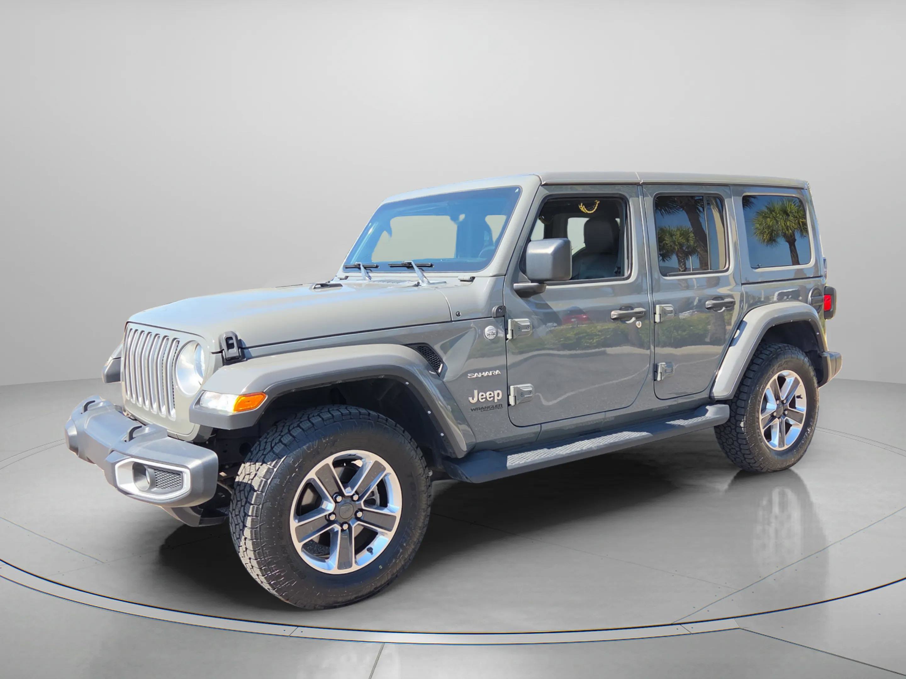 Used 2022 Jeep Wrangler Unlimited Sahara image 2