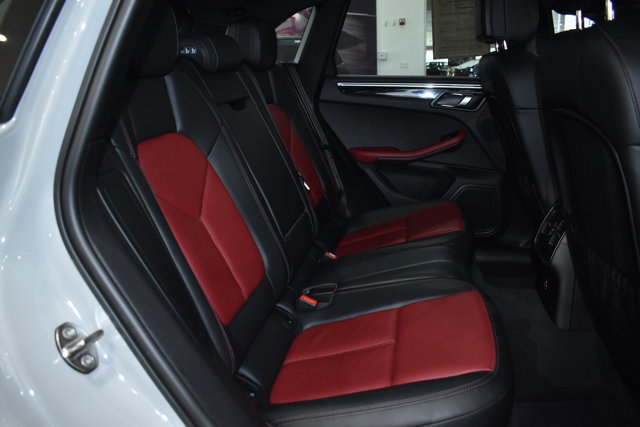 Used 2022 Porsche Macan S image 28