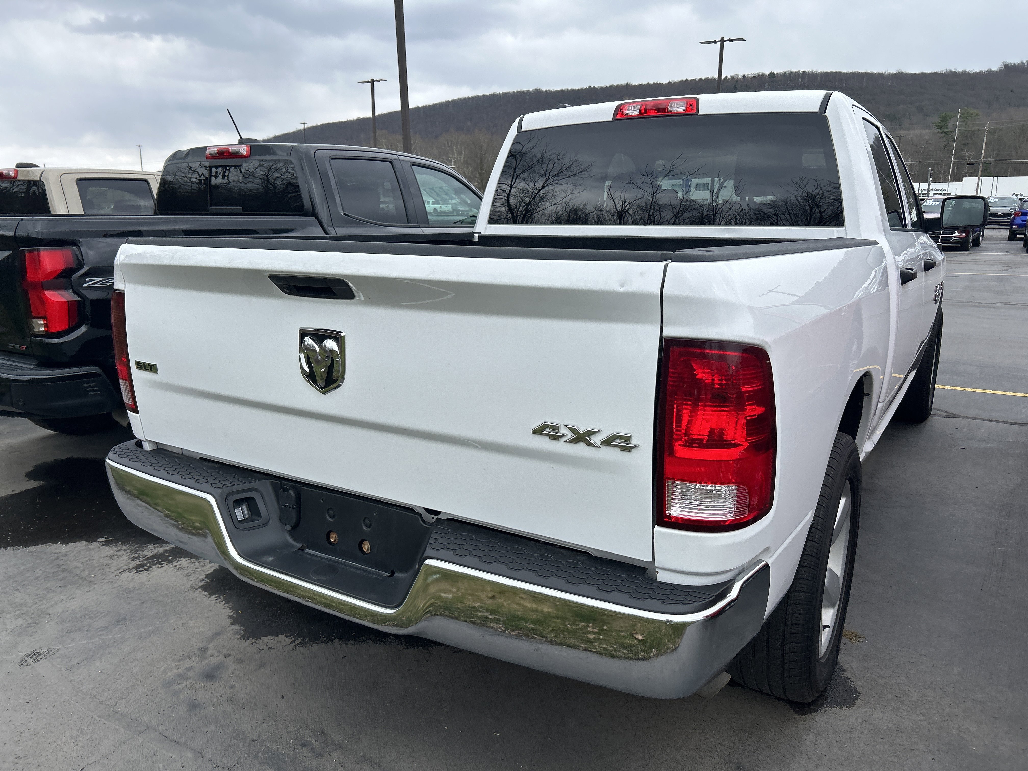 Used 2023 RAM 1500 Classic SLT image 7