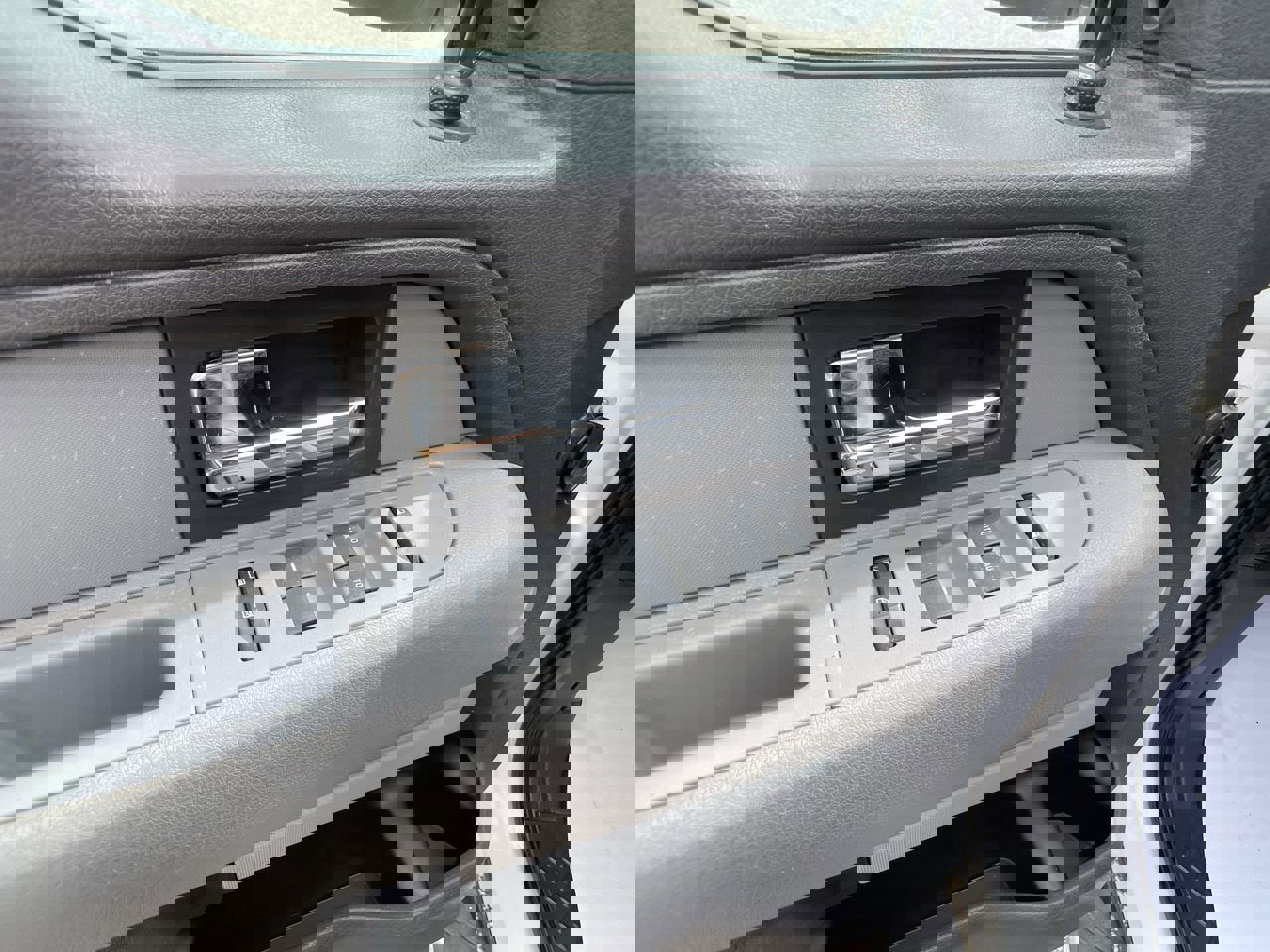 Used 2013 Ford F150 XLT w/ Luxury Equipment Group image 14