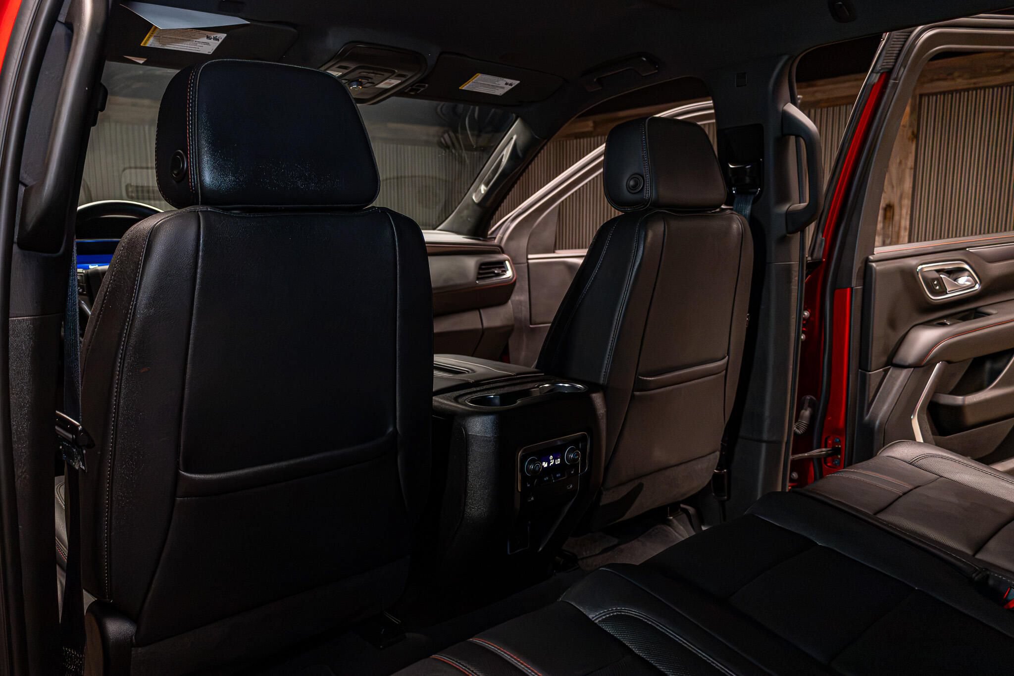 Used 2024 Chevrolet Suburban RST w/ Luxury Package AWD/4WD image 24