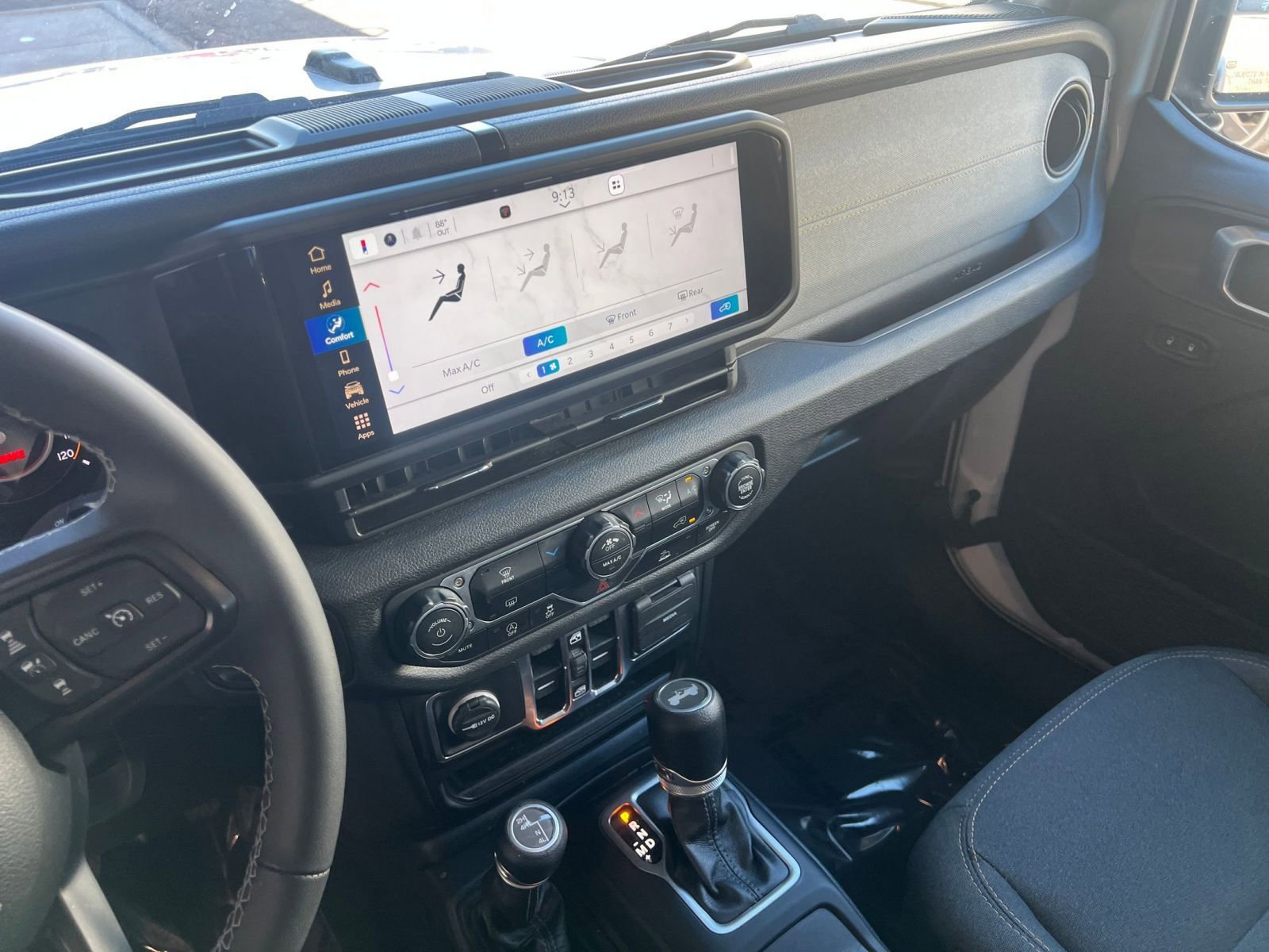 Used 2025 Jeep Wrangler Sport S image 20