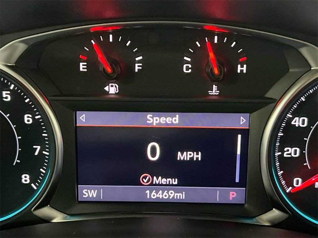 Used 2022 Chevrolet Equinox RS w/ RS Leather Package image 12