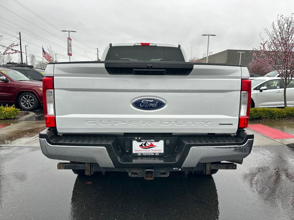 Used 2017 Ford F250 XLT w/ Camper Package image 4