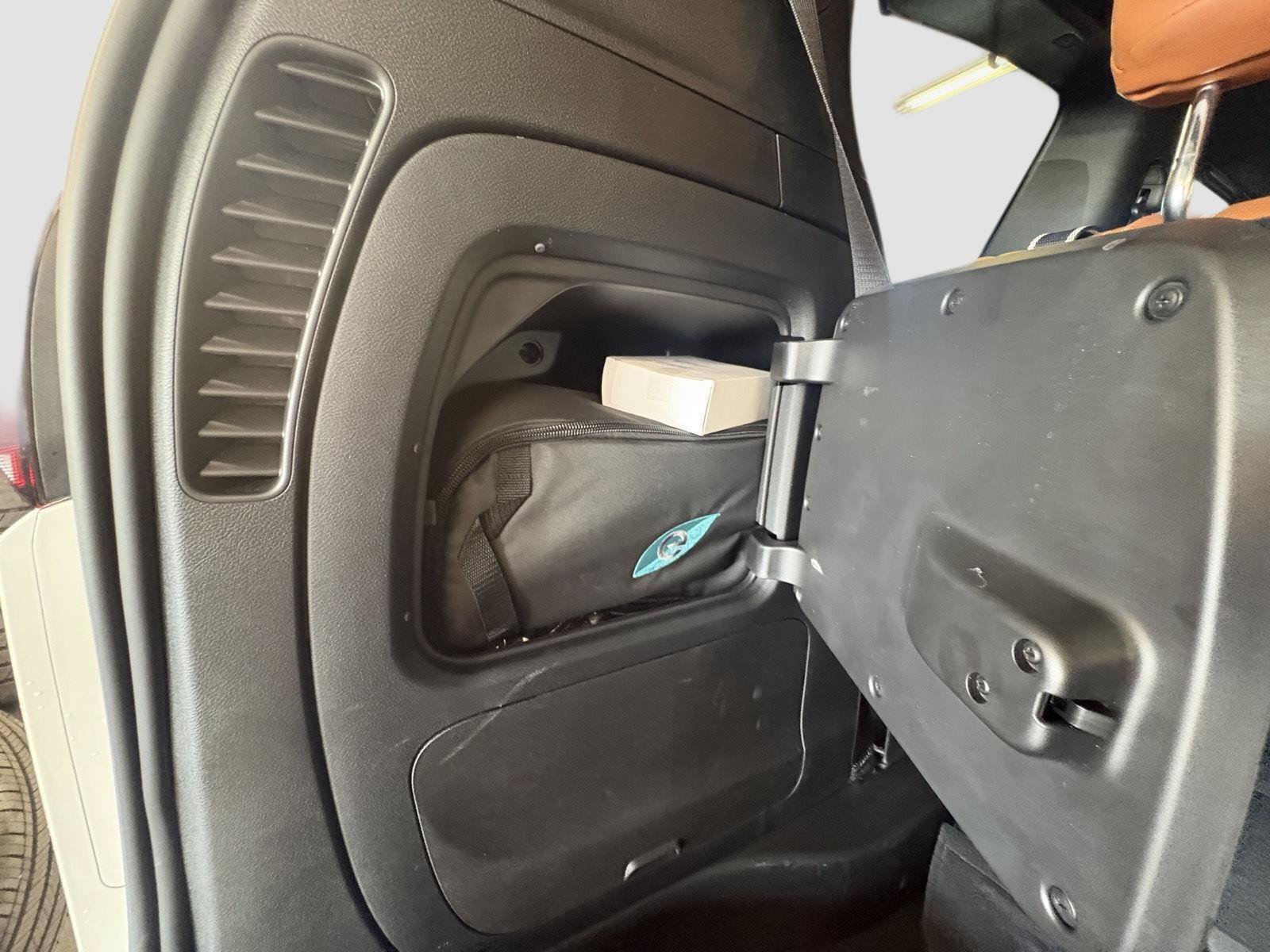 Used 2024 Chrysler Pacifica Pinnacle FWD image 22