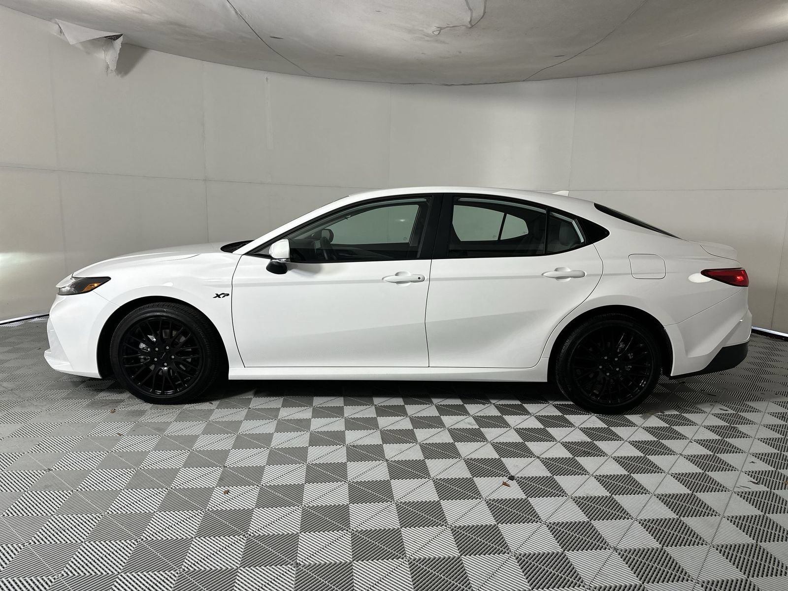 Used 2026 Toyota Camry LE FWD image 5