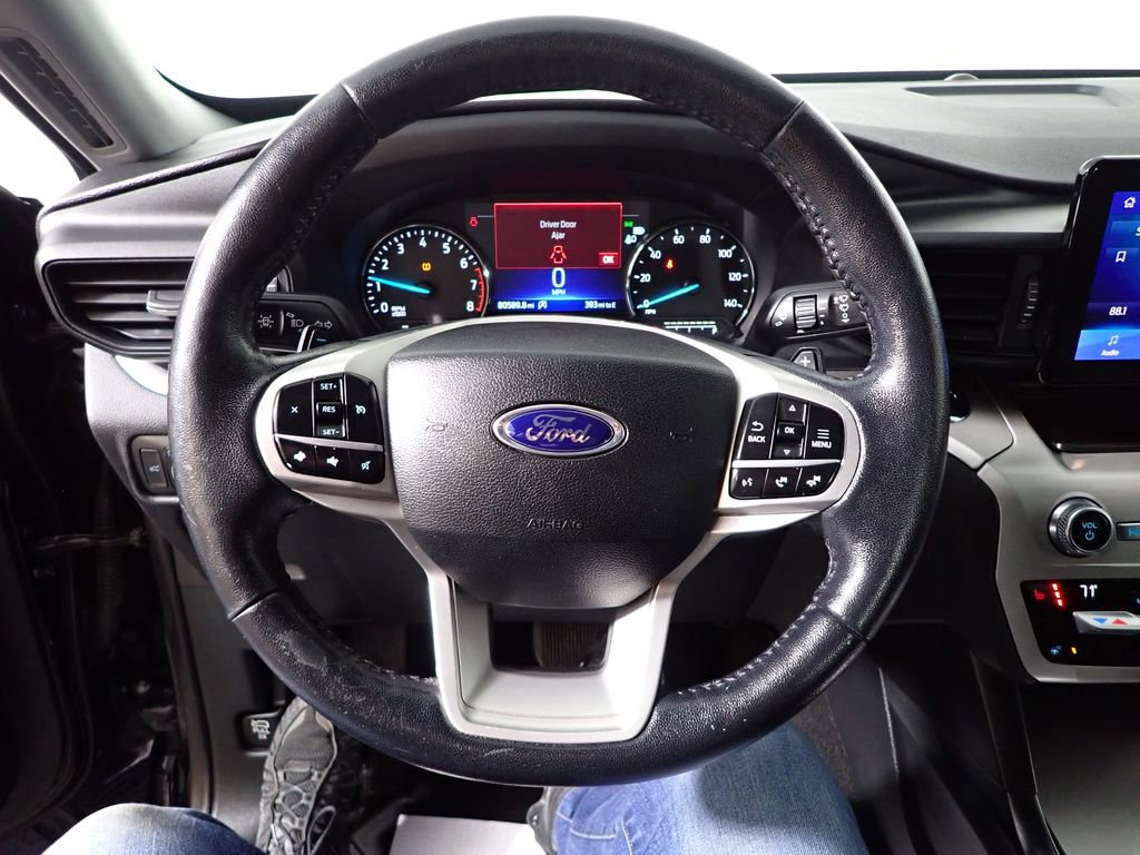 Used 2020 Ford Explorer XLT w/ Comfort Package image 18