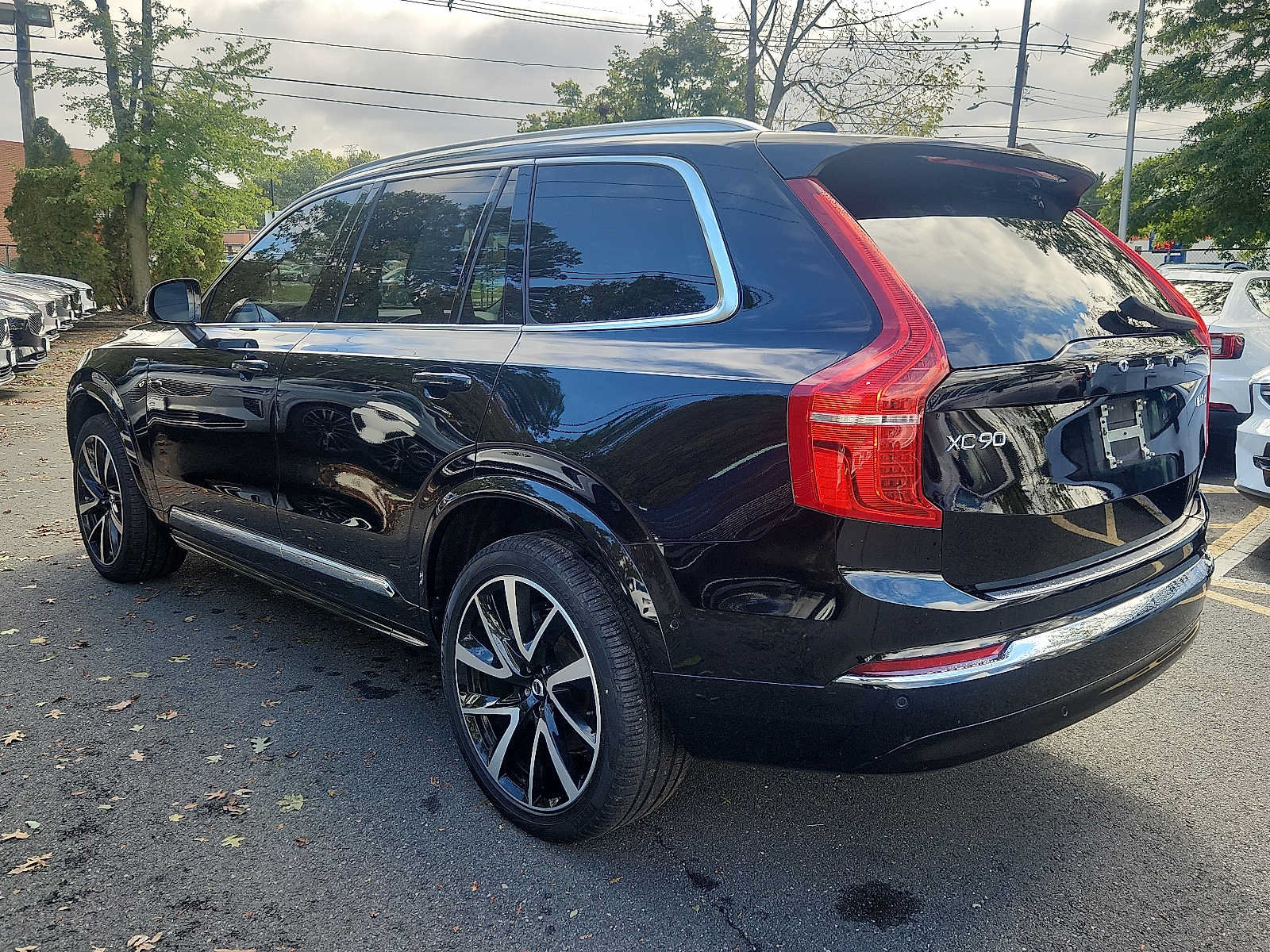 Used 2024 Volvo XC90 B6 Ultimate w/ Protection Package Premier AWD/4WD image 4