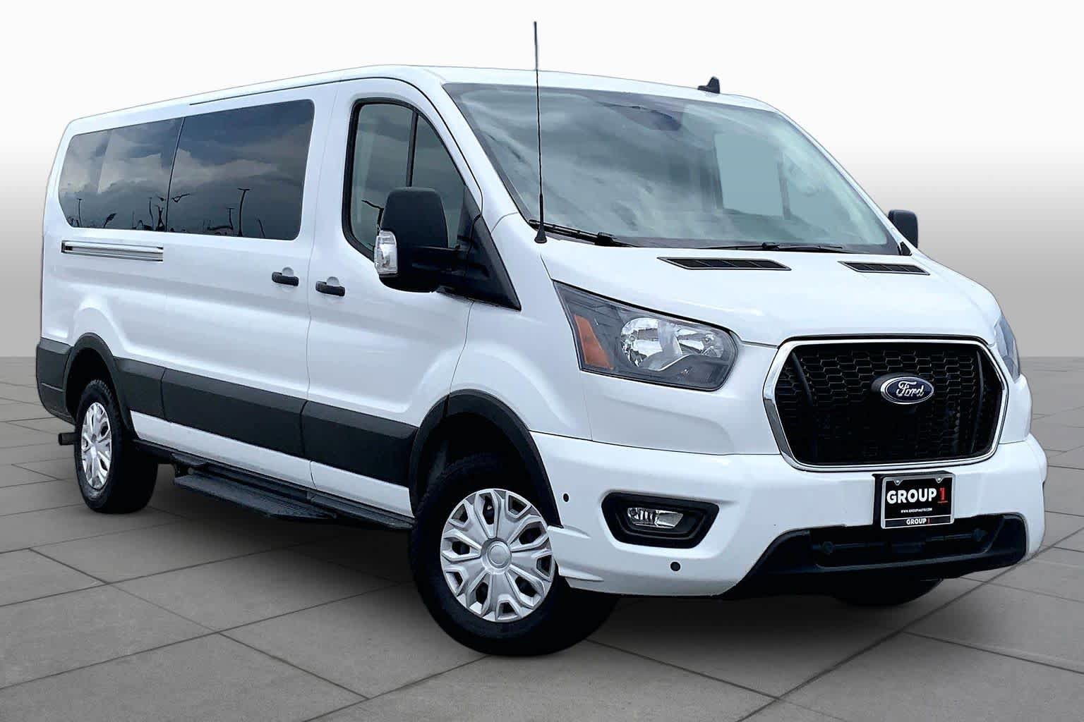 Used 2025 Ford Transit 350 XLT RWD image 3