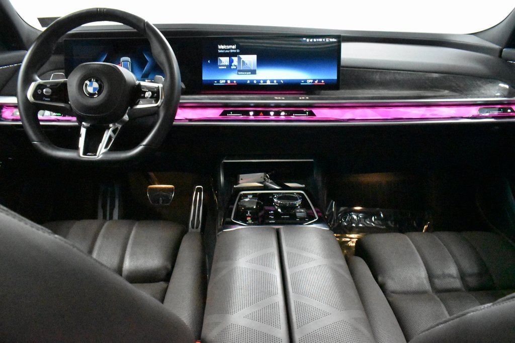Used 2024 BMW 760i xDrive w/ Executive Package image 15
