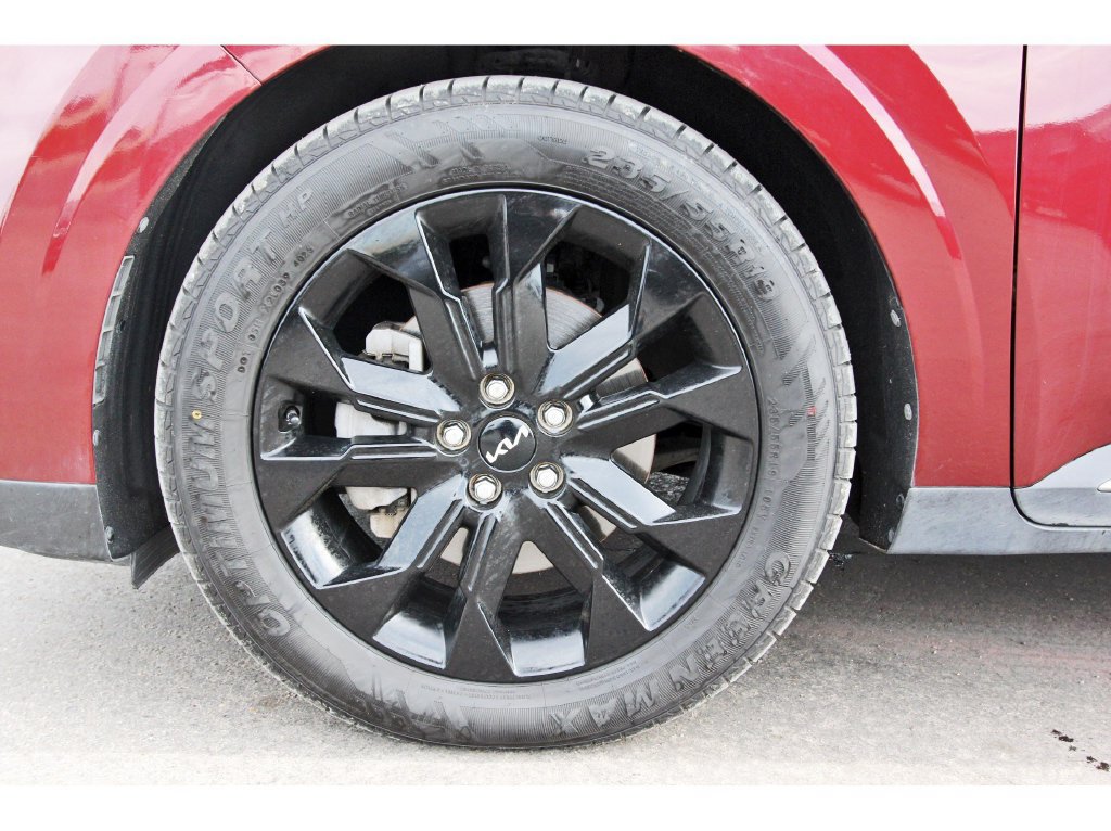 Used 2024 Kia Carnival SX Prestige FWD image 38