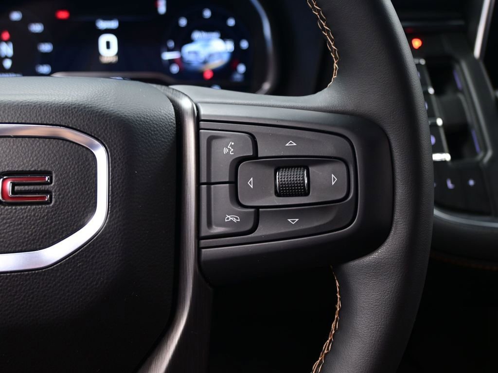 Used 2024 GMC Yukon XL AT4 w/ Technology Package image 22