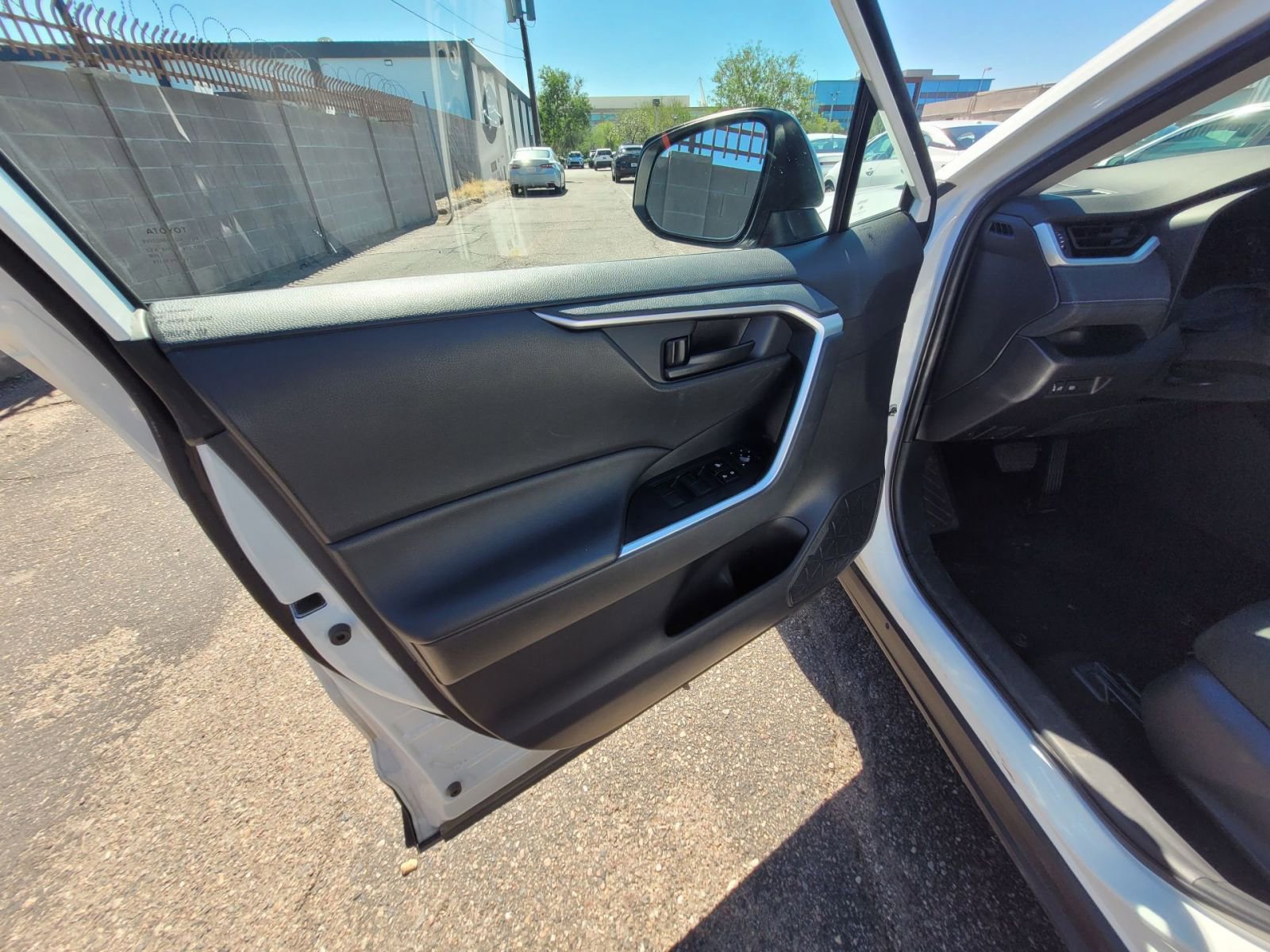 Used 2025 Toyota RAV4 LE image 10