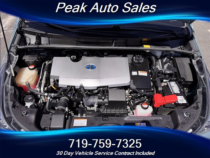 Used 2016 Toyota Prius Three FWD image 10