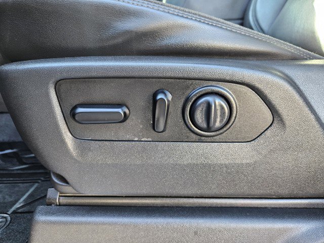 Used 2019 Chevrolet Silverado 1500 High Country w/ High Country Premium Package image 12