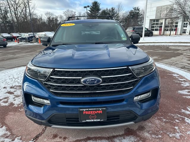 Used 2022 Ford Explorer XLT w/ Equipment Group 202A image 8