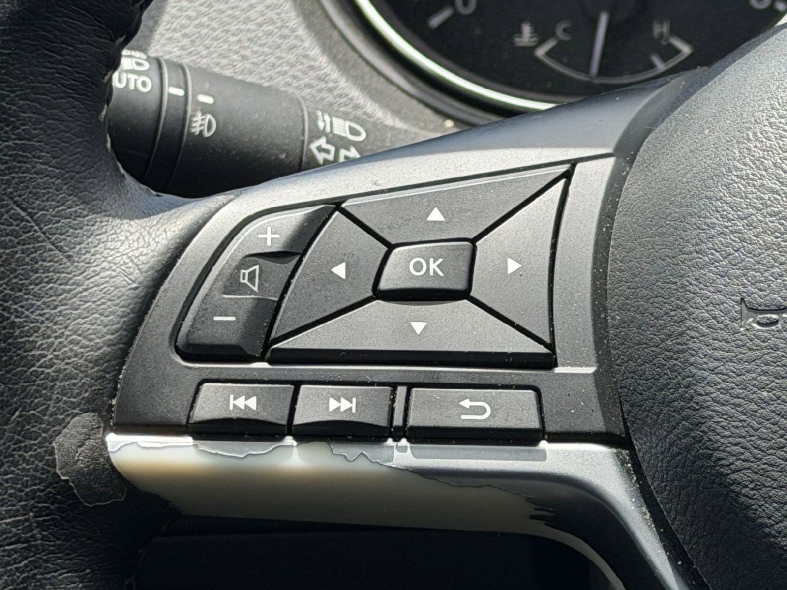Used 2021 Nissan Rogue Sport SV w/ Technology Package FWD image 15