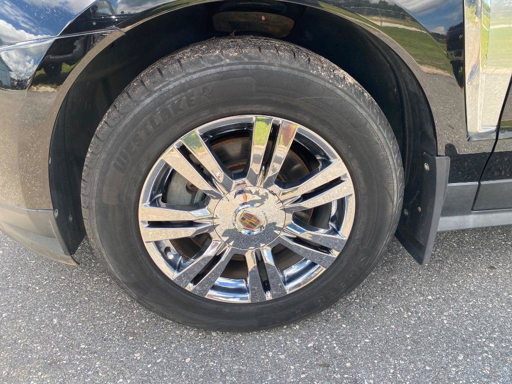 Used 2015 Cadillac SRX Luxury w/ Driver Awareness Package FWD image 11