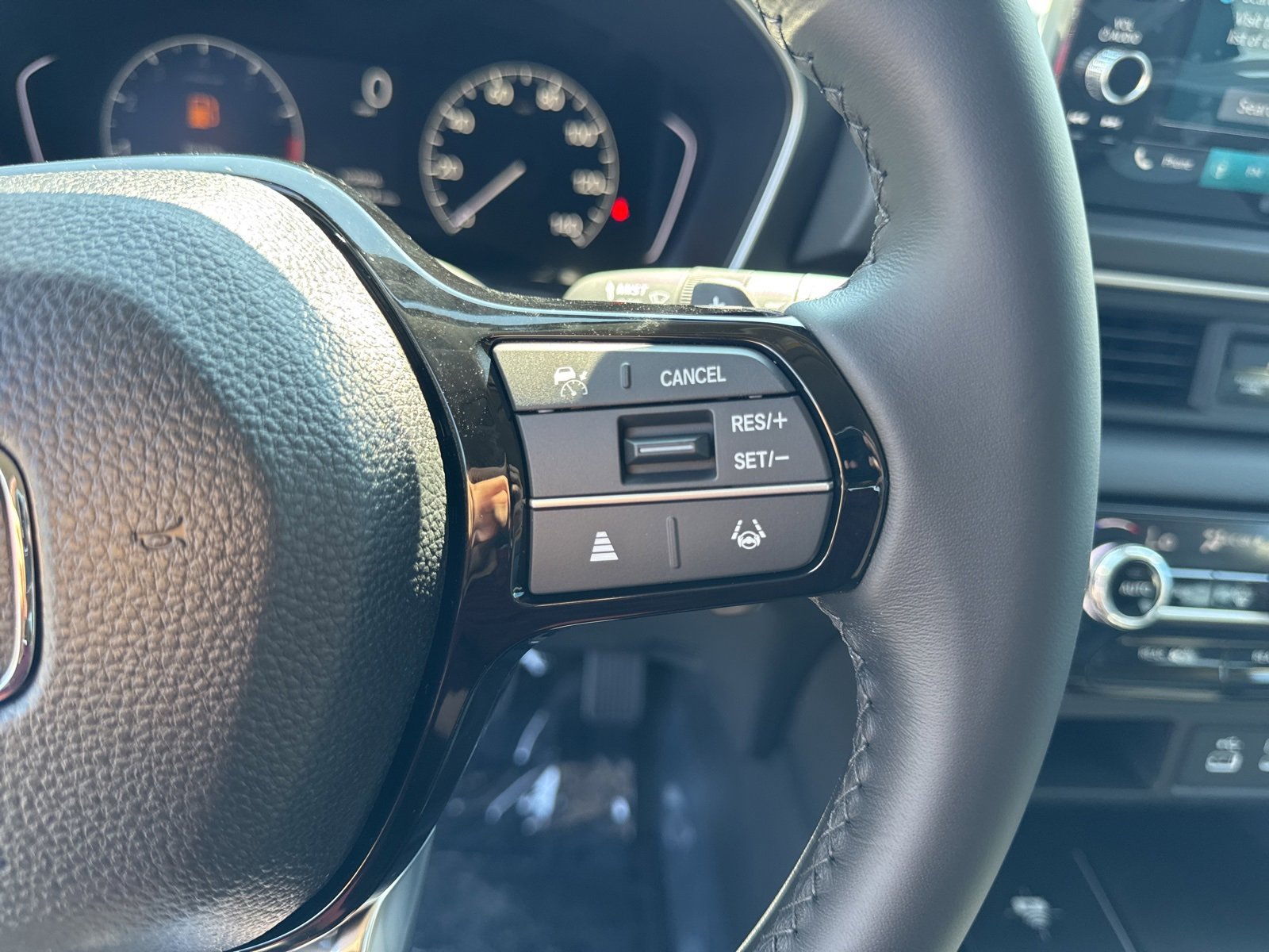 New 2025 Honda Pilot EX-L image 17