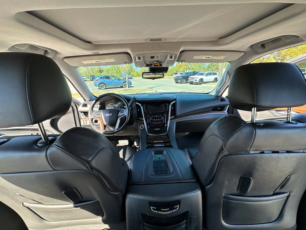 Used 2020 Cadillac Escalade Luxury RWD image 23