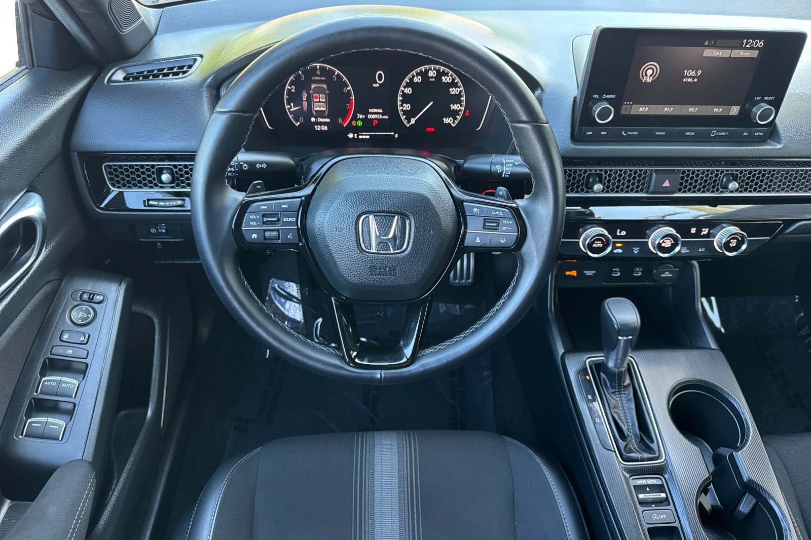 Used 2025 Honda Civic Sport image 29