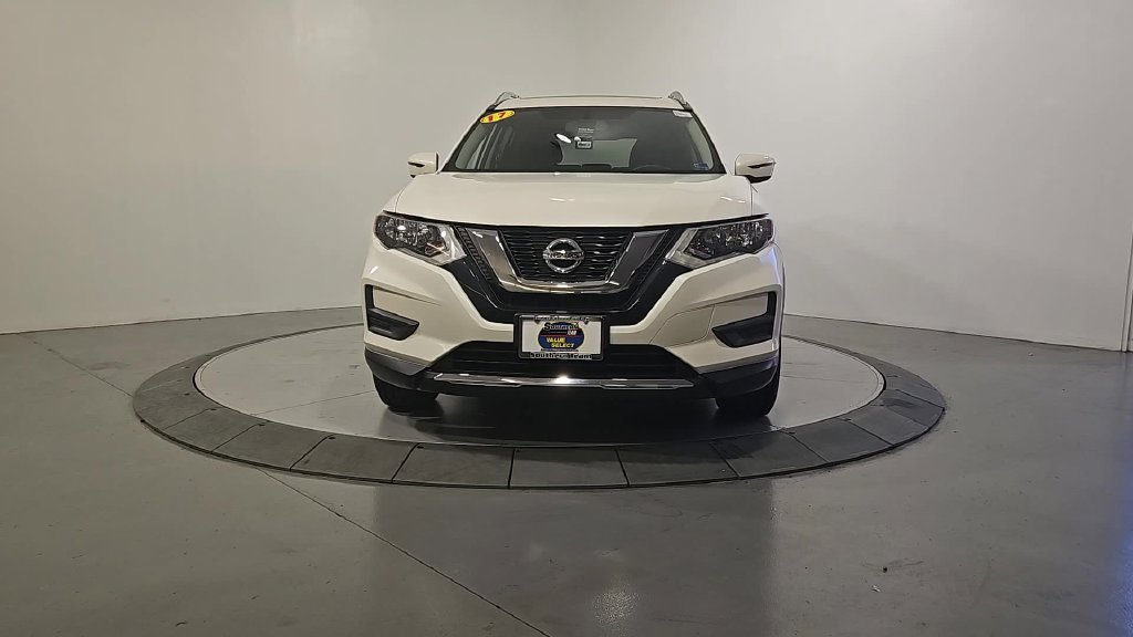 Used 2017 Nissan Rogue SV AWD/4WD image 9